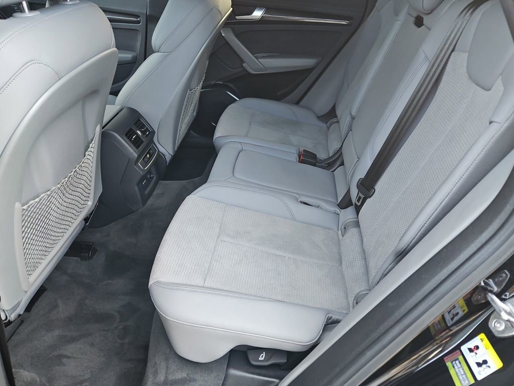 Used 2024 Audi SQ5 Premium image 13