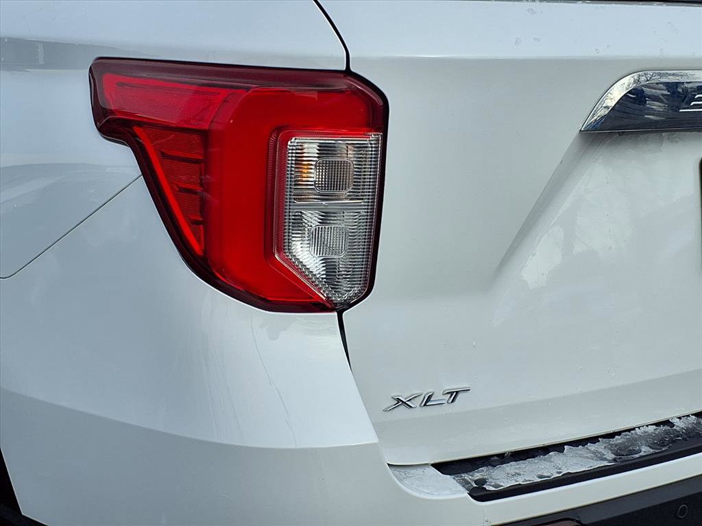 Used 2021 Ford Explorer XLT w/ Equipment Group 202A image 24