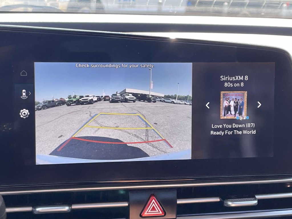 Used 2025 Hyundai Elantra SEL FWD image 35