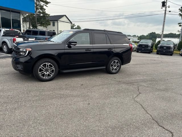 Used 2025 Ford Expedition Active AWD/4WD image 12
