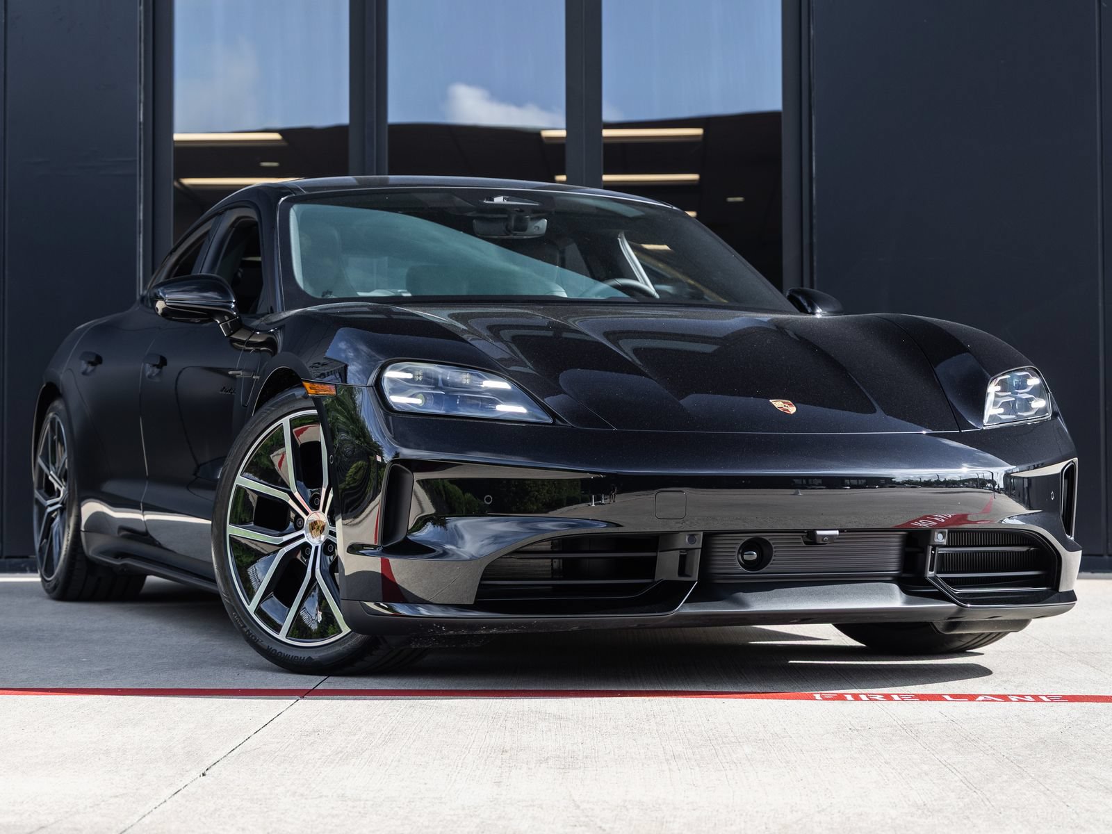 New 2026 Porsche Taycan AWD/4WD image 6