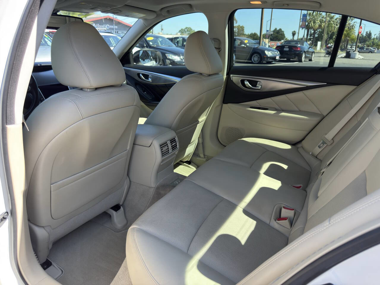 Used 2014 INFINITI Q50 Premium w/ Navigation Package RWD image 11