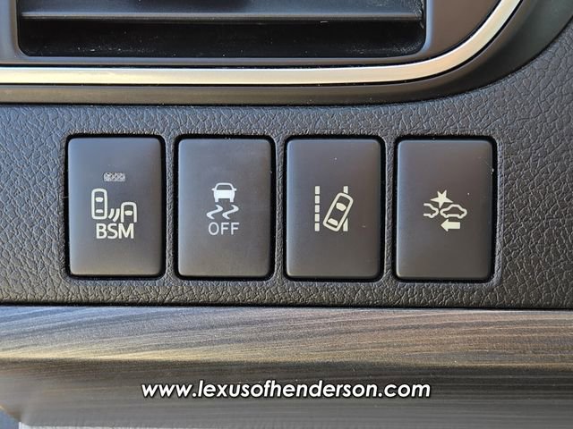 Used 2015 Toyota Camry XLE w/ Moonroof Package image 22