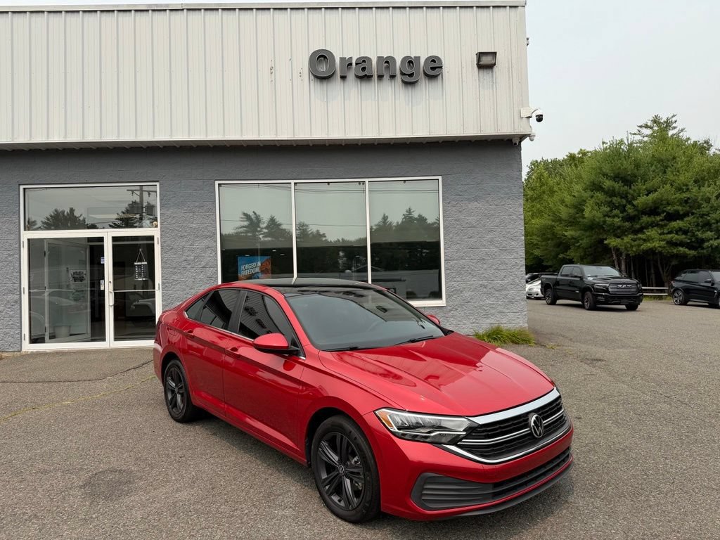 Used 2022 Volkswagen Jetta SE w/ Panoramic Sunroof Package FWD image 8