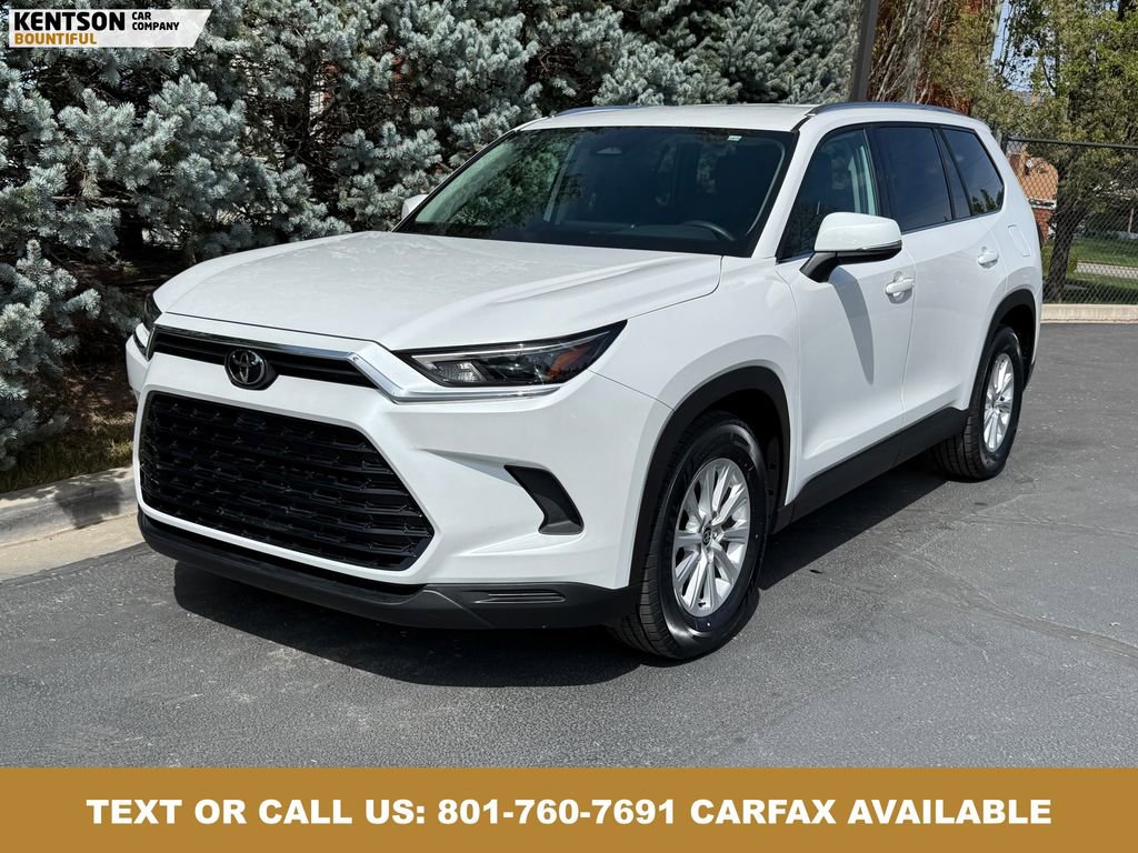 Used 2025 Toyota Grand Highlander AWD image 2