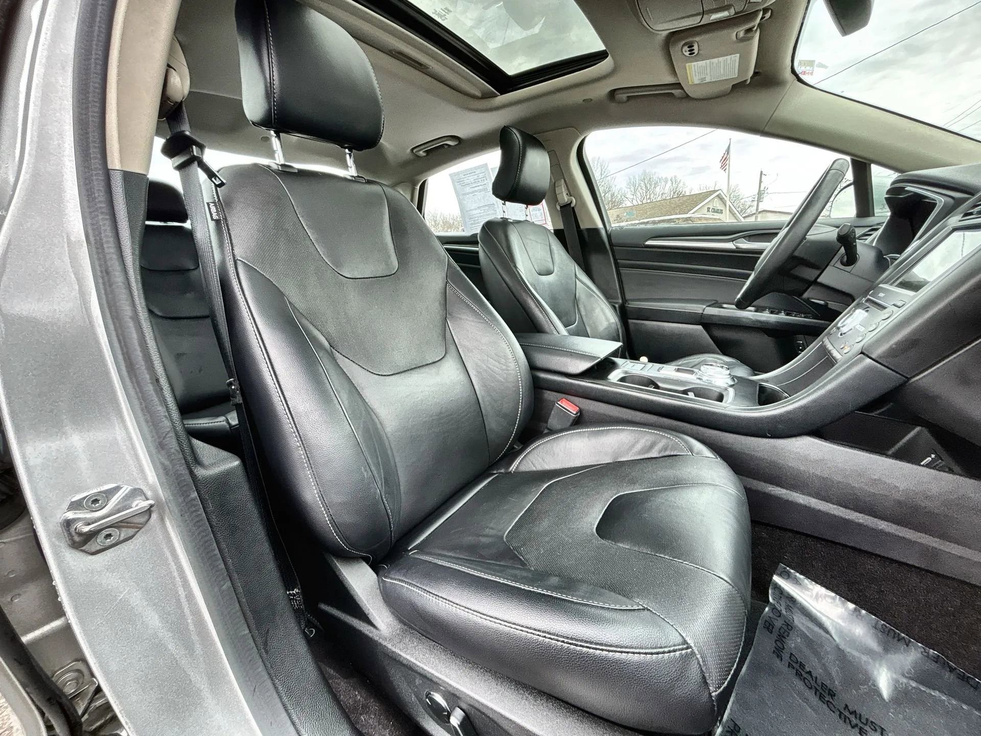 Used 2017 Ford Fusion Titanium image 26