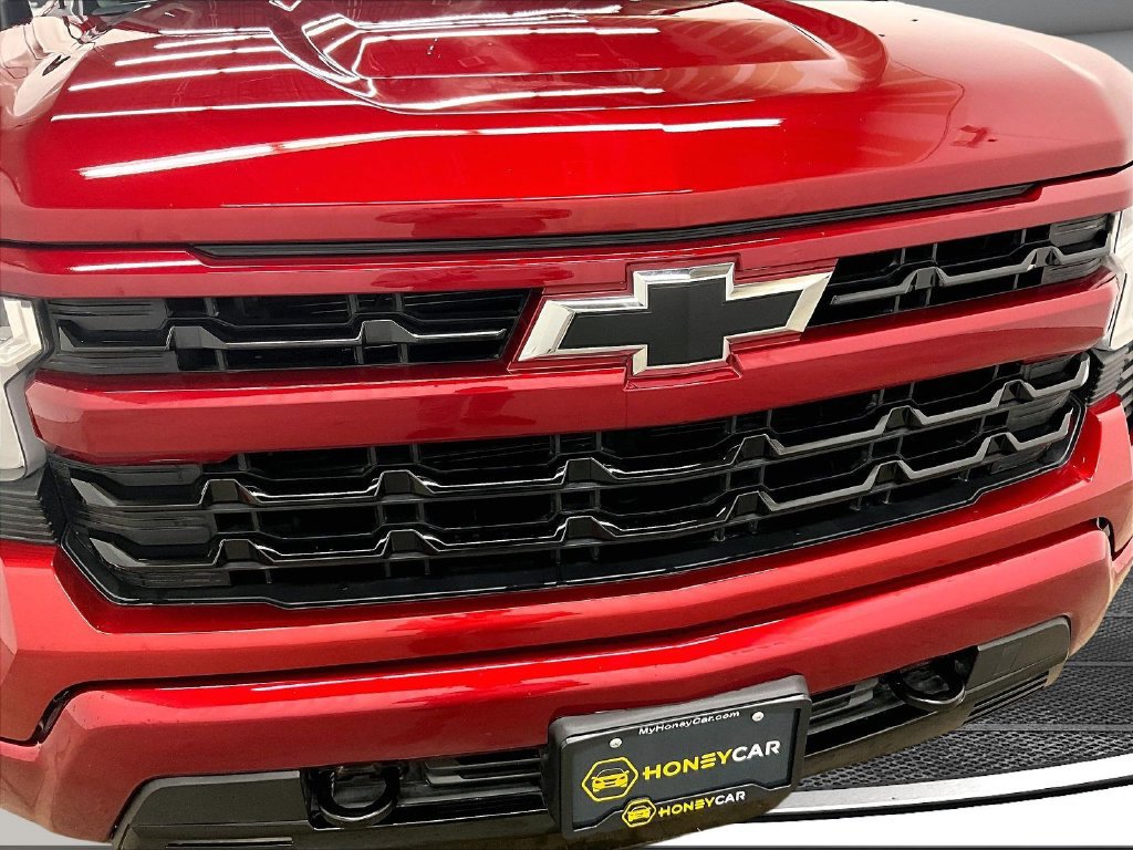 Used 2023 Chevrolet Silverado 1500 RST AWD/4WD image 32