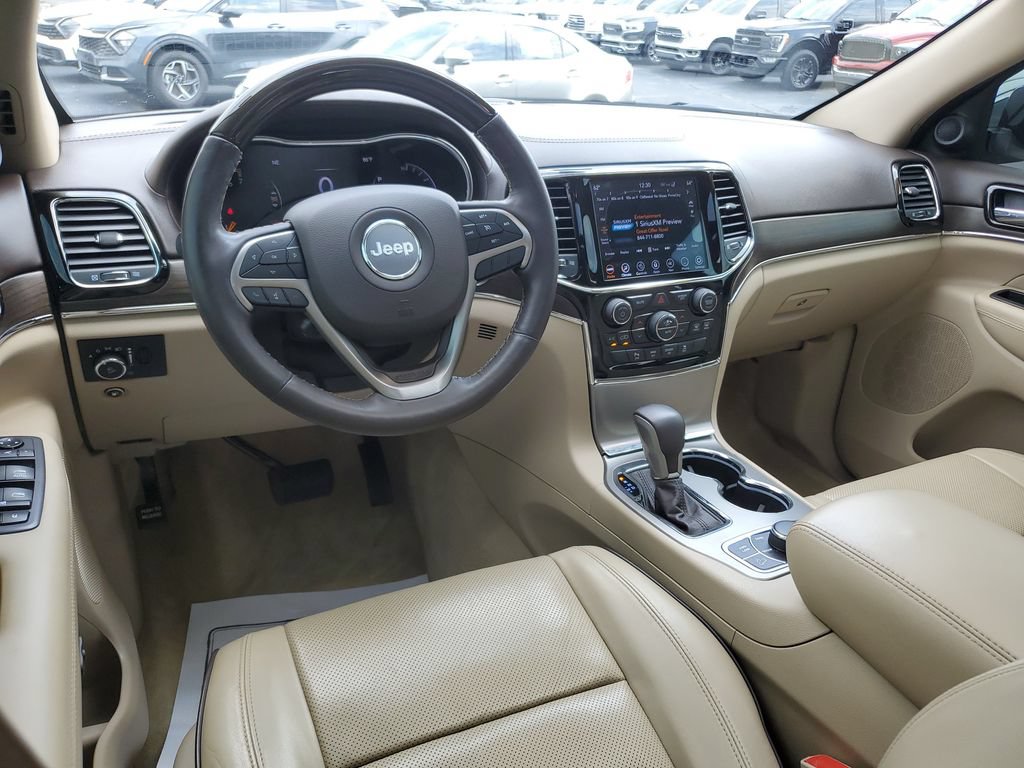 Used 2020 Jeep Grand Cherokee Overland AWD/4WD image 9