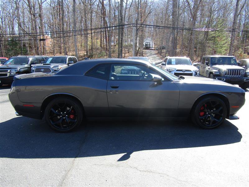 Used 2015 Dodge Challenger SXT Plus w/ Driver Convenience Group image 4