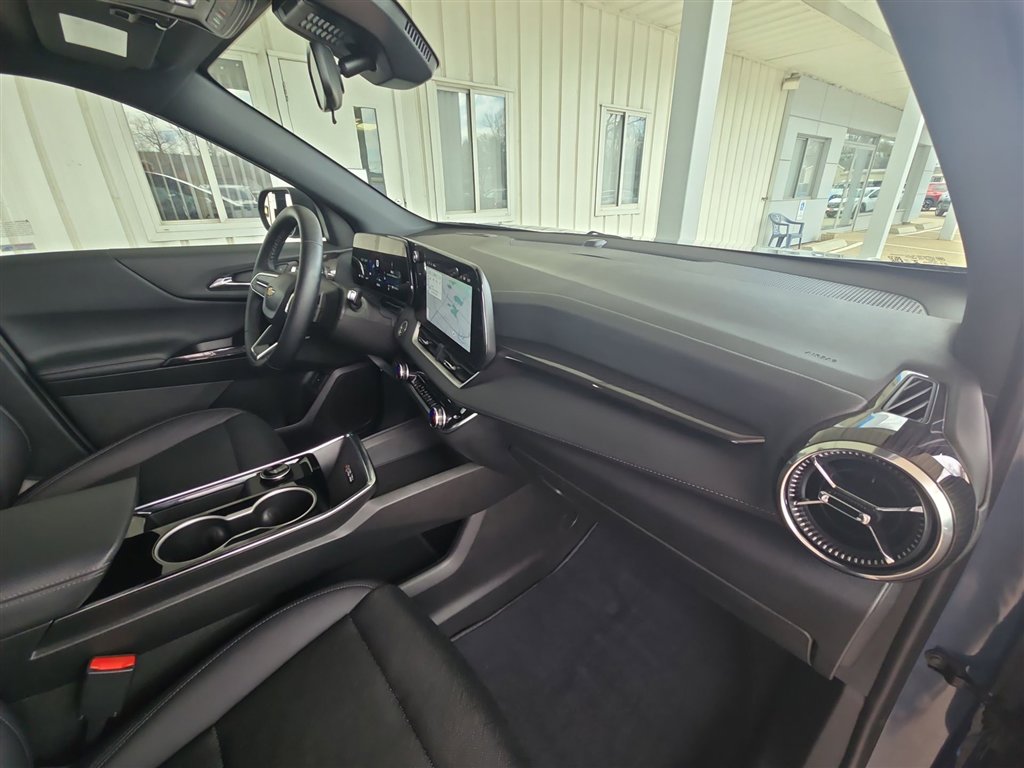 Used 2026 Chevrolet Equinox LT w/ Convenience Package II image 28