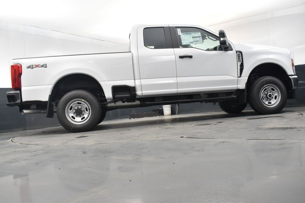New 2026 Ford F250 XL w/ XL Chrome Package AWD/4WD image 17