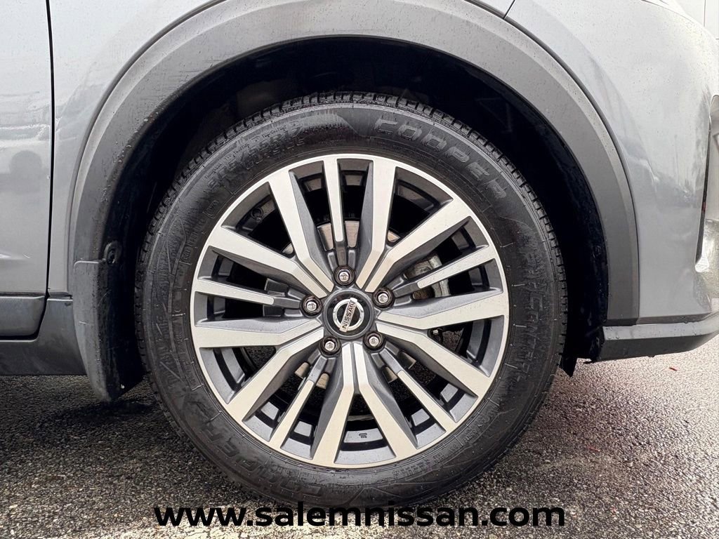 Used 2021 Nissan Kicks SR FWD image 22
