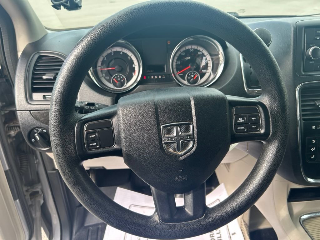 Used 2014 Dodge Grand Caravan SXT FWD image 9
