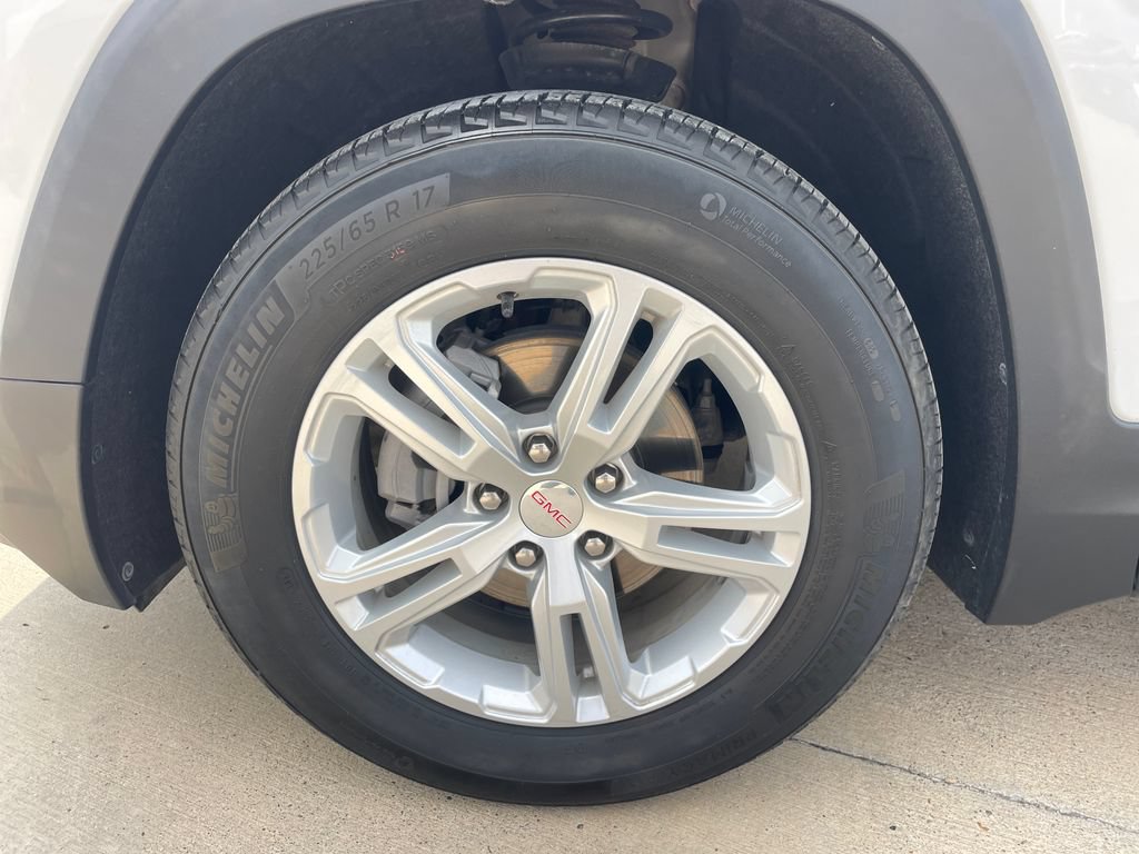 Used 2024 GMC Terrain SLE w/ LPO, Floor Liner Package FWD image 27