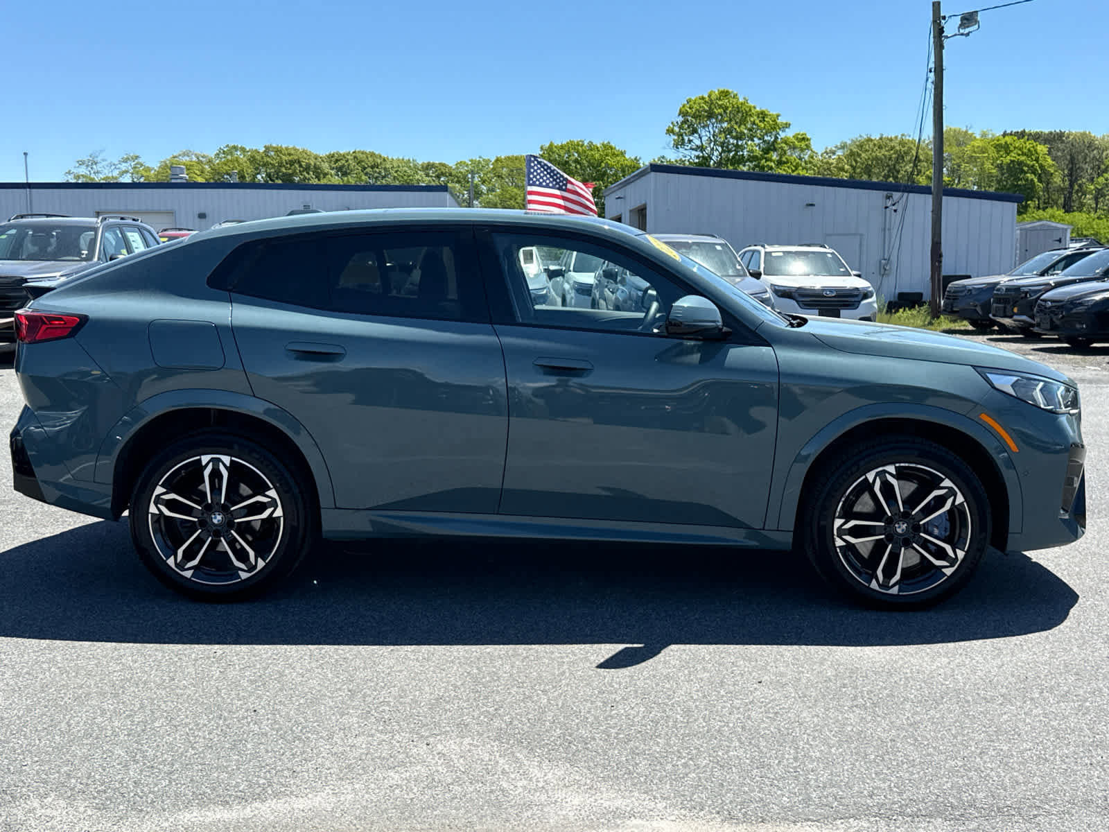 Used 2024 BMW X2 xDrive28i w/ M Sport Package AWD/4WD image 8