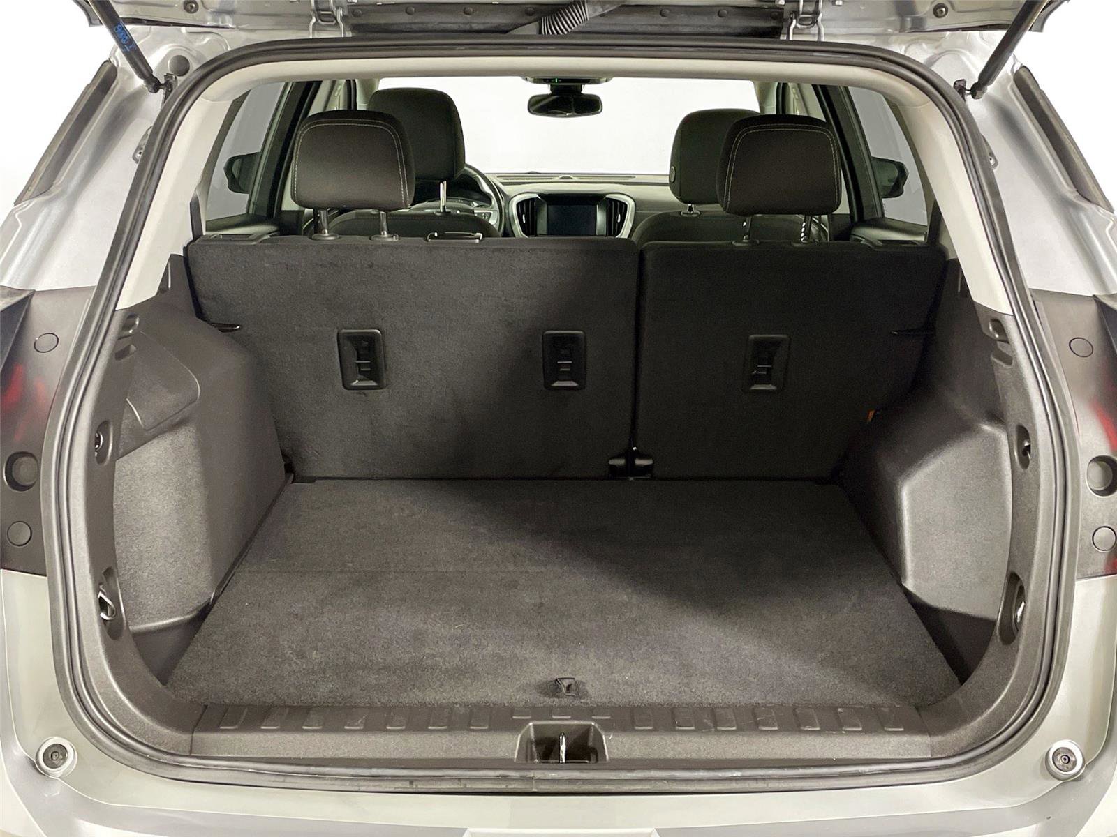 Used 2024 GMC Terrain SLE AWD/4WD image 23