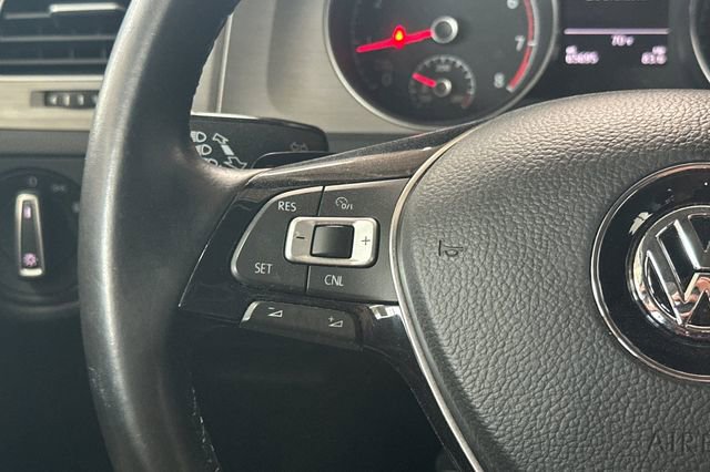 Used 2016 Volkswagen Golf S image 27