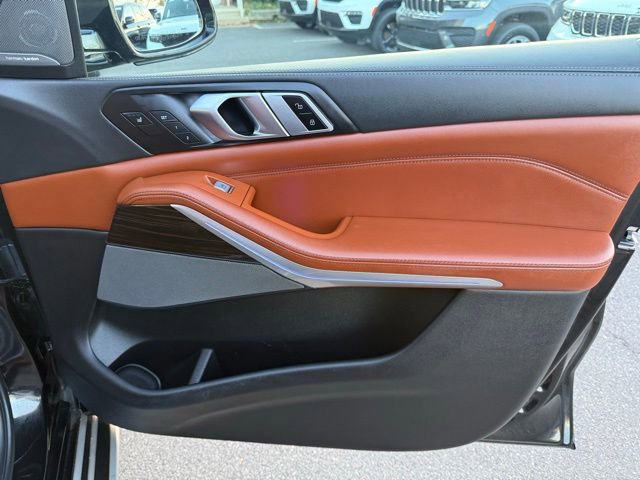 Used 2023 BMW X7 xDrive40i w/ Executive Package image 30