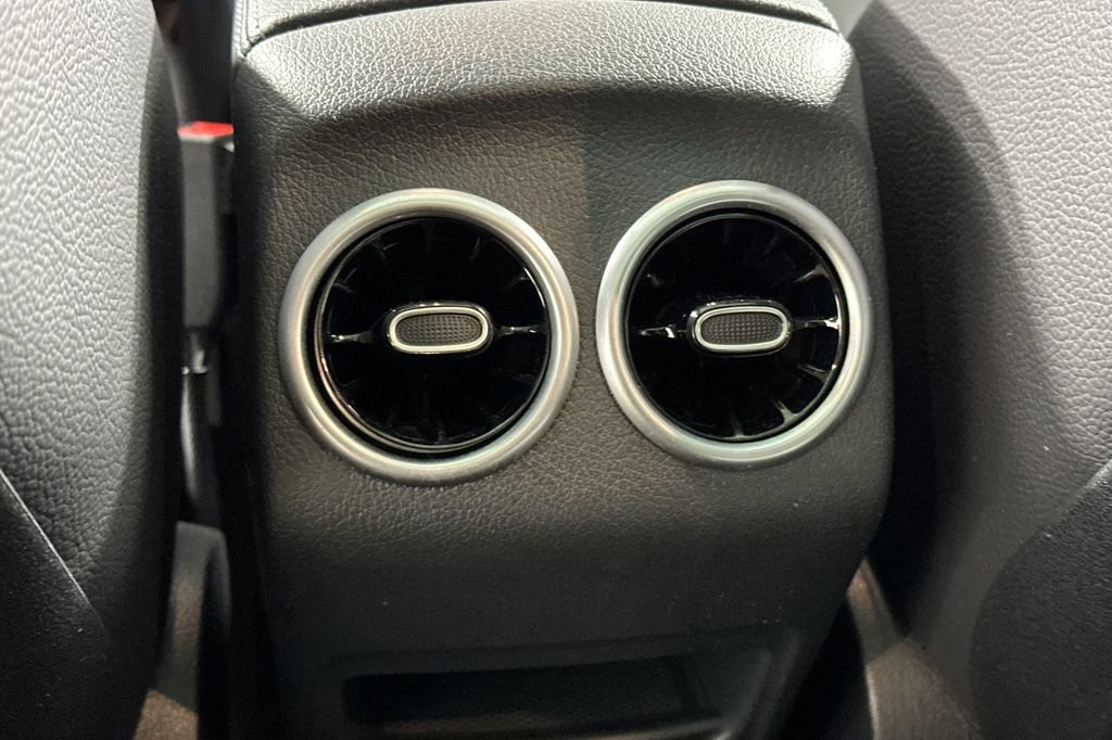 Certified 2026 Mercedes-Benz GLB 250 4MATIC image 16