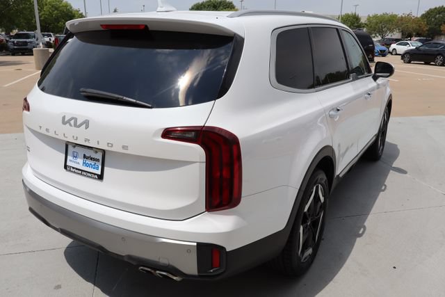 Used 2025 Kia Telluride S FWD image 4