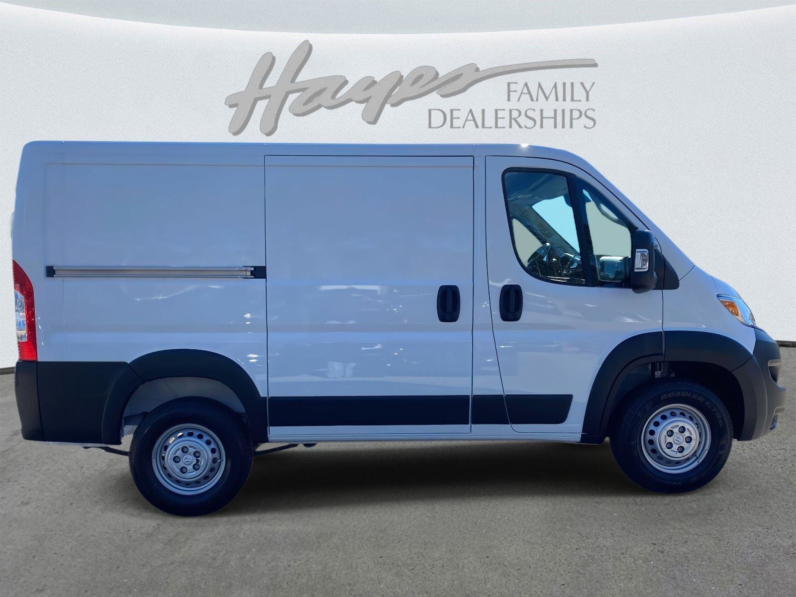 New 2026 RAM ProMaster 1500 w/ Storage Group FWD image 3