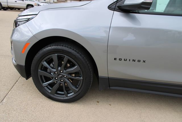 Used 2023 Chevrolet Equinox RS w/ RS Leather Package image 35