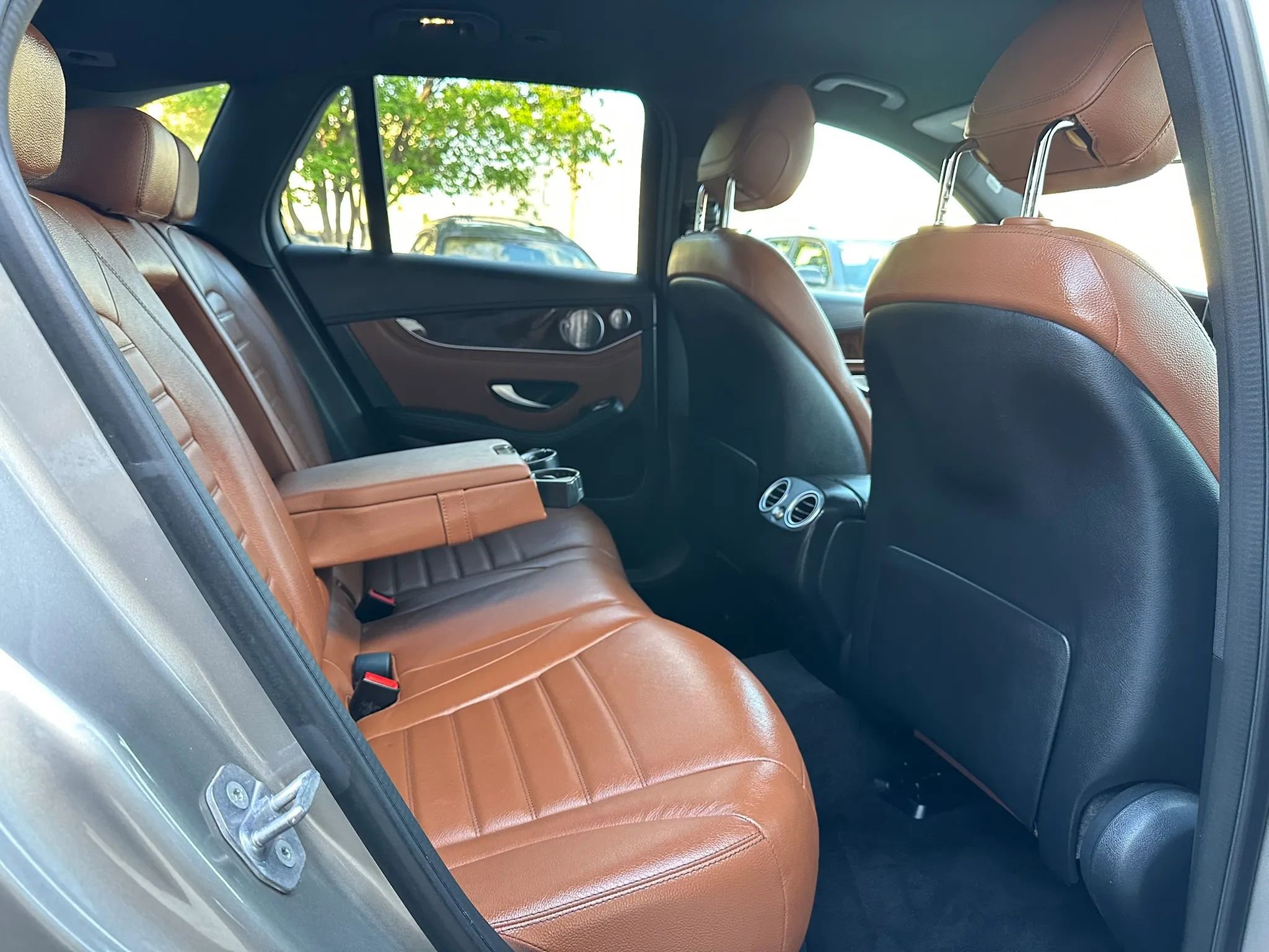 Used 2019 Mercedes-Benz GLC 350e 4MATIC image 26