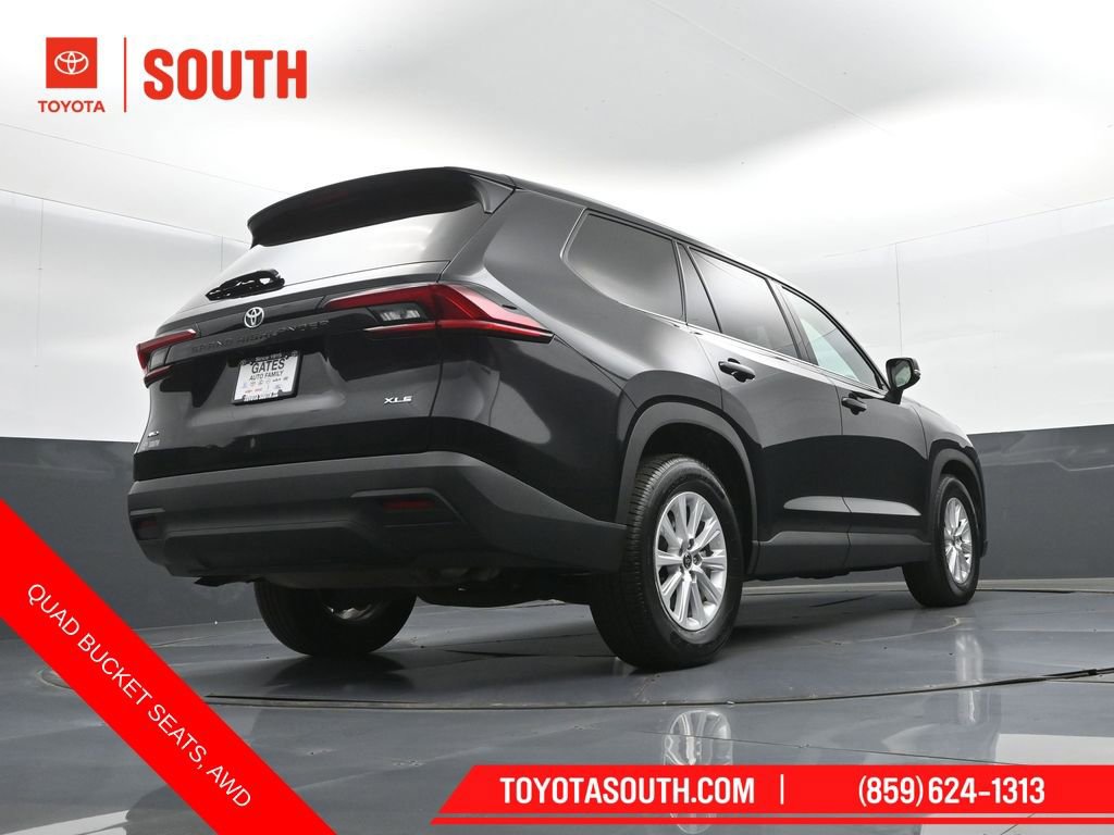 Used 2025 Toyota Grand Highlander AWD image 41