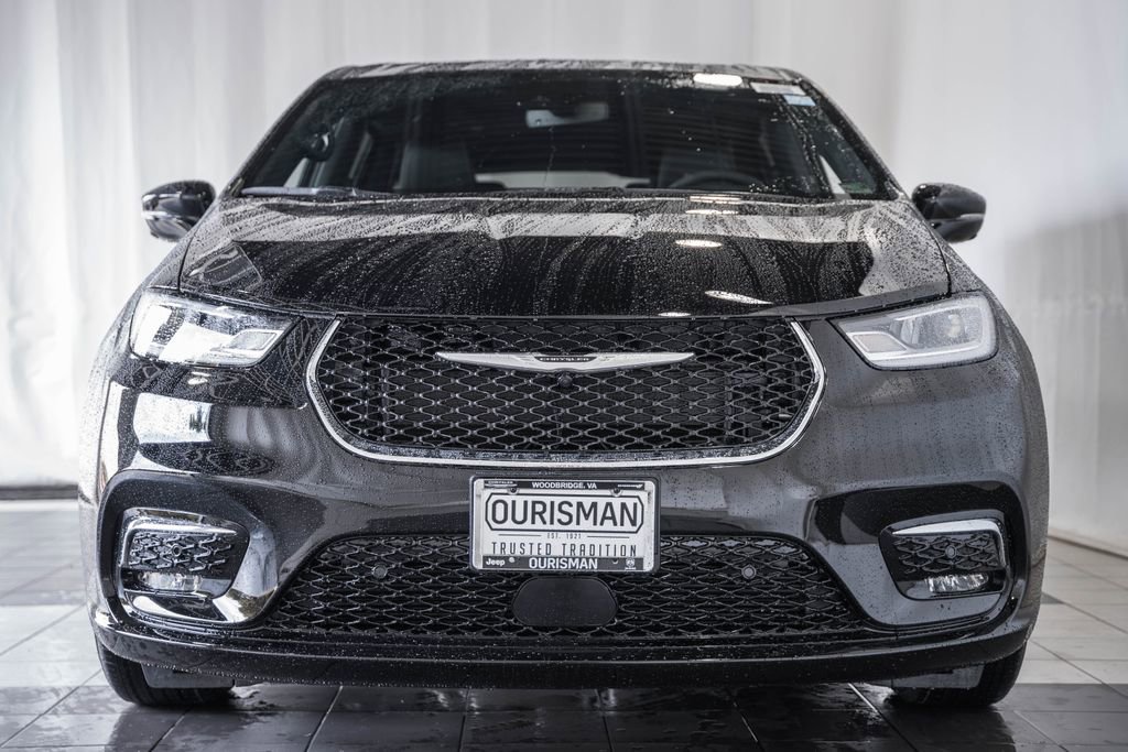 New 2026 Chrysler Pacifica Select image 2