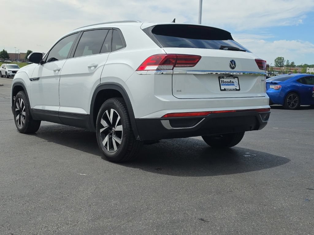 Used 2022 Volkswagen Atlas Cross Sport SE FWD image 5