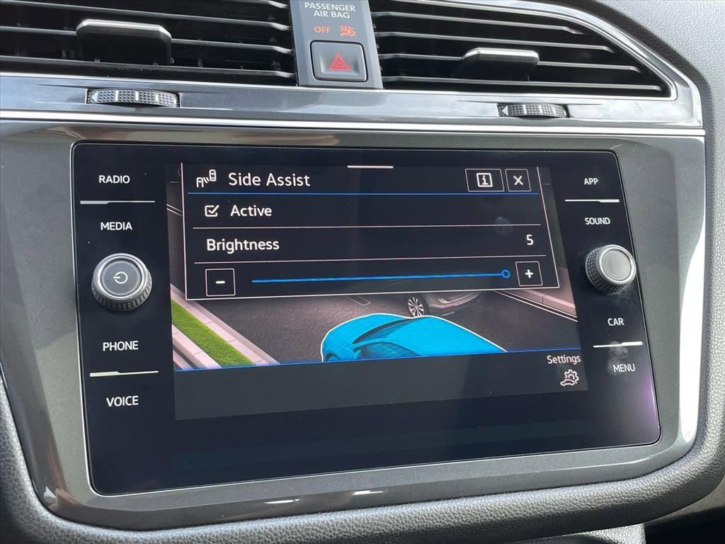 Used 2022 Volkswagen Tiguan SE image 19