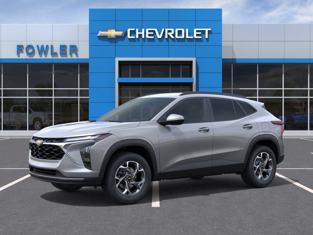New 2026 Chevrolet Trax LT w/ Driver Confidence Package FWD image 2