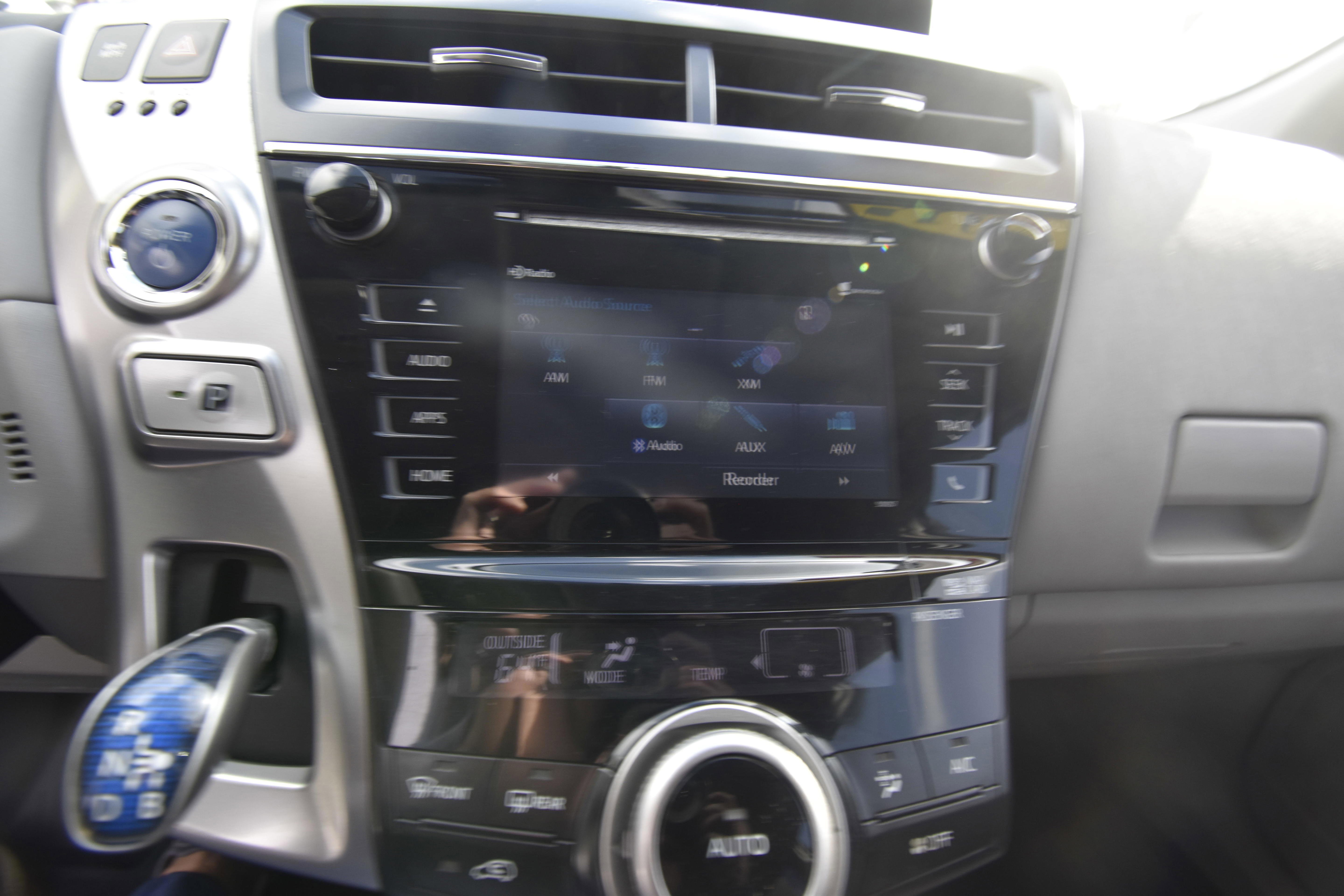 Used 2013 Toyota Prius V Three FWD image 10