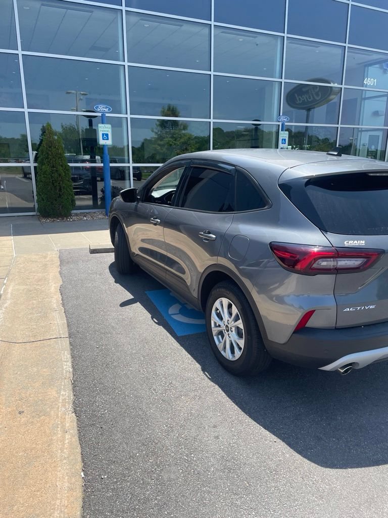 Used 2025 Ford Escape Active w/ Tech Pack #1 FWD image 10