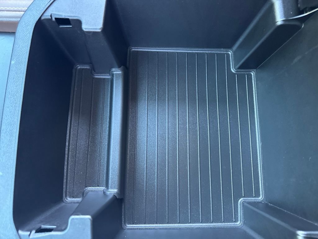 Used 2023 Chevrolet Tahoe High Country image 25