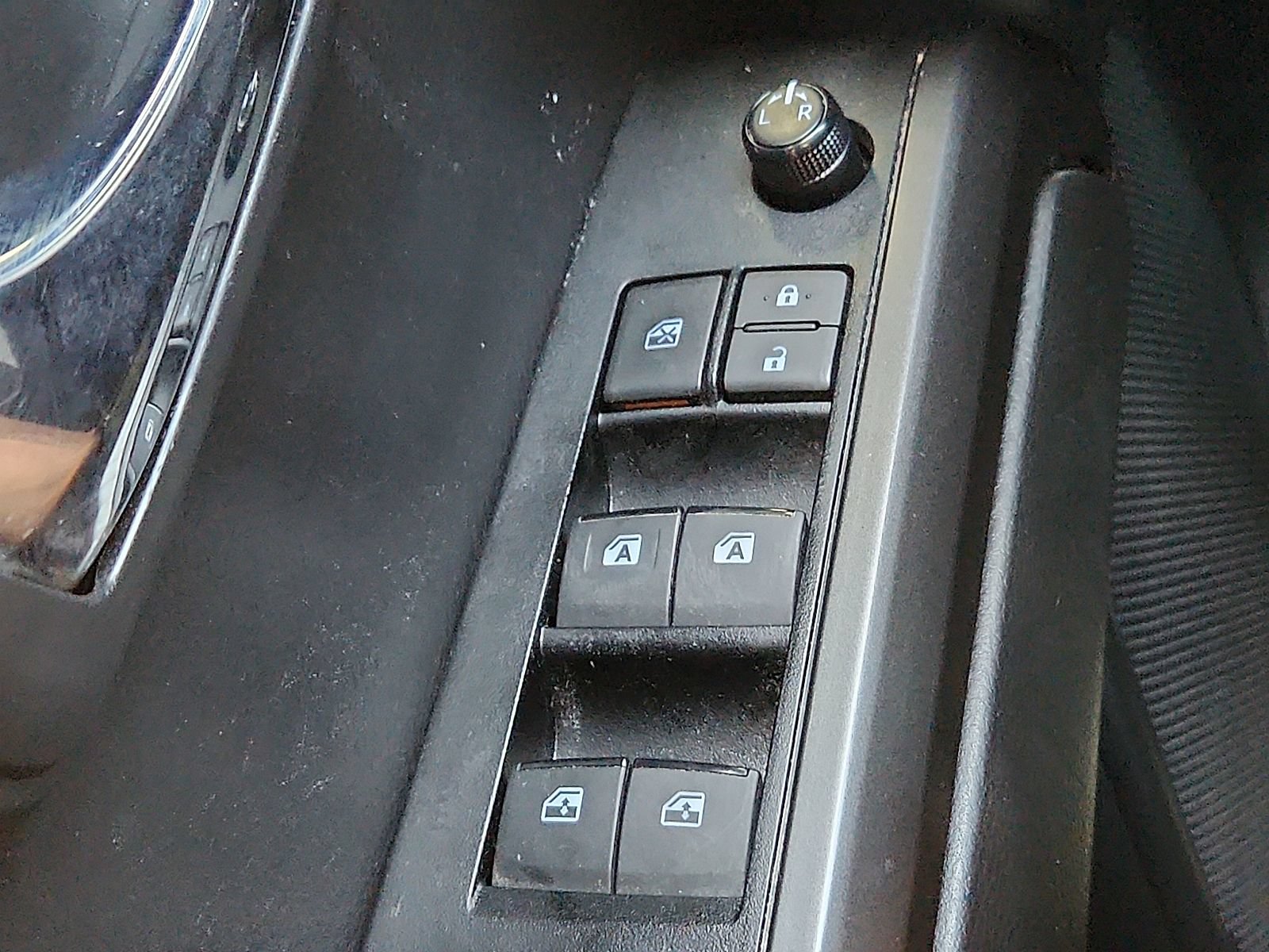 Used 2023 Toyota Tacoma TRD Sport AWD/4WD image 21