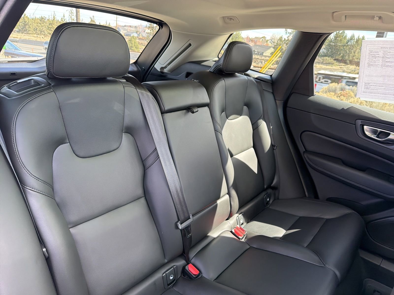 Certified 2025 Volvo XC60 B5 Core w/ Protection Package Premier image 23