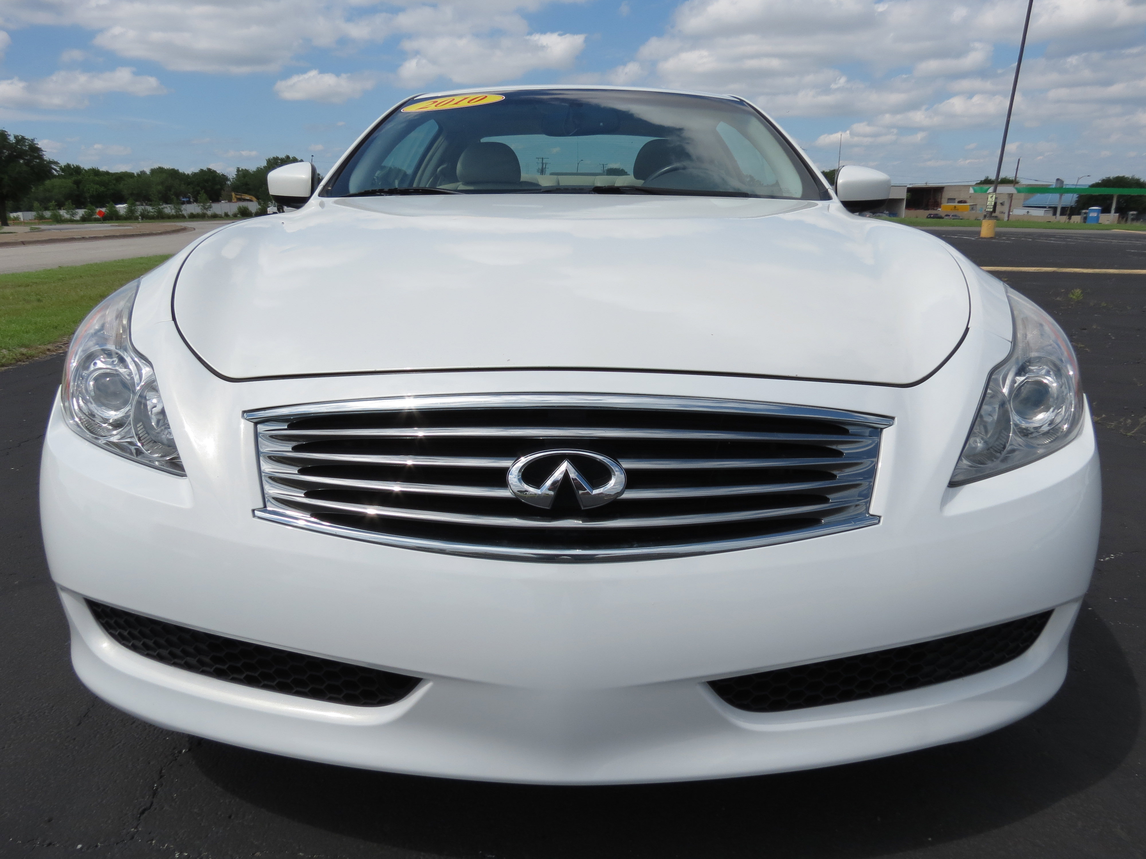 Used 2010 INFINITI G37 x w/ Premium Pkg image 7
