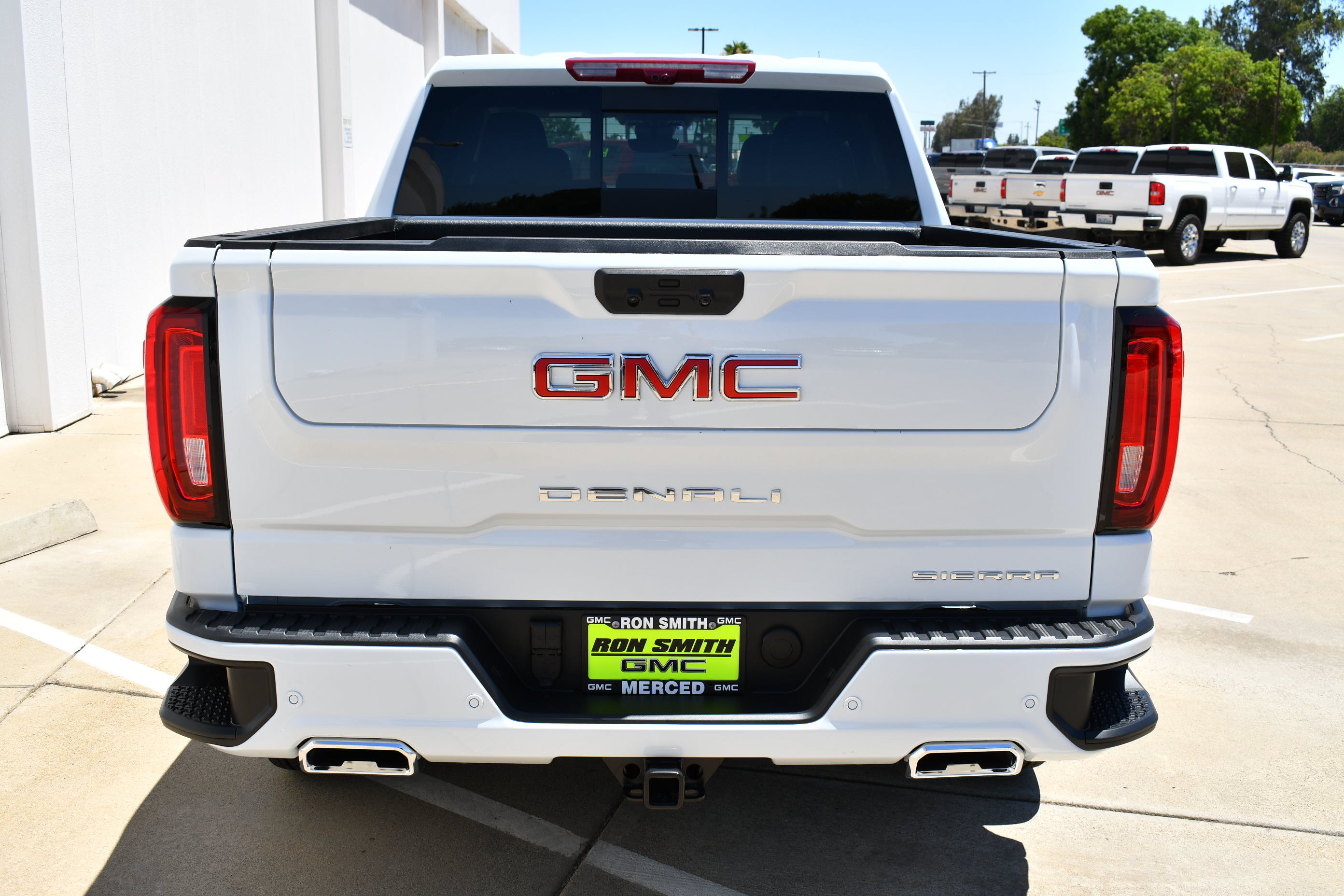 New 2026 GMC Sierra 1500 Denali w/ Denali Reserve Package AWD/4WD image 8
