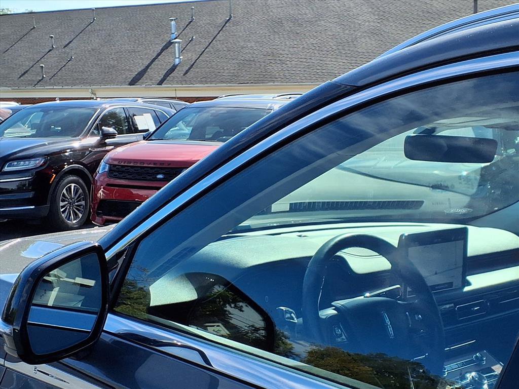 Certified 2023 Lincoln Aviator Reserve w/ Equipment Group 201A image 25