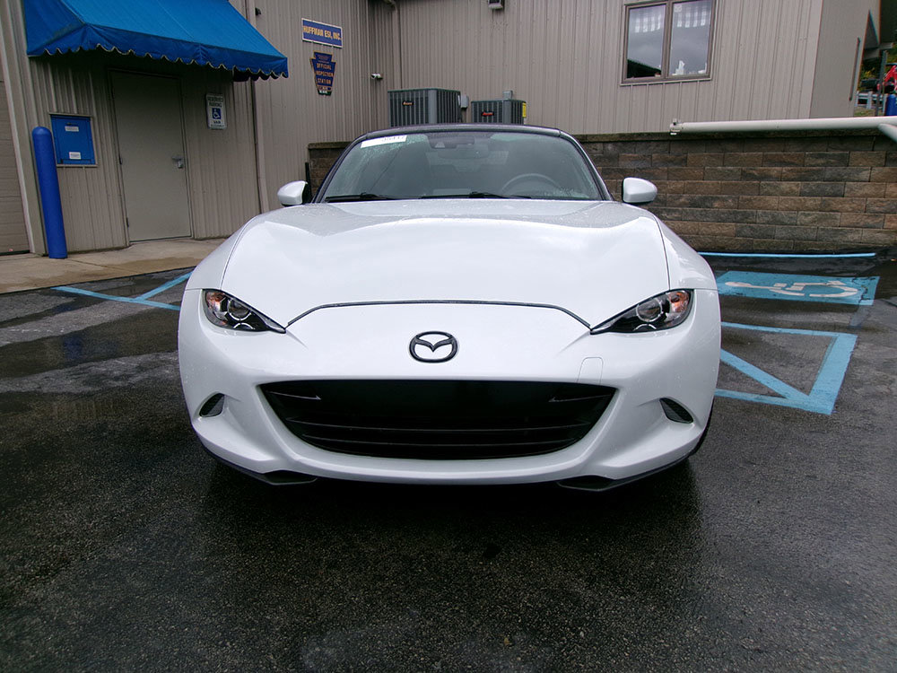 Used 2018 MAZDA MX-5 Miata Grand Touring image 2