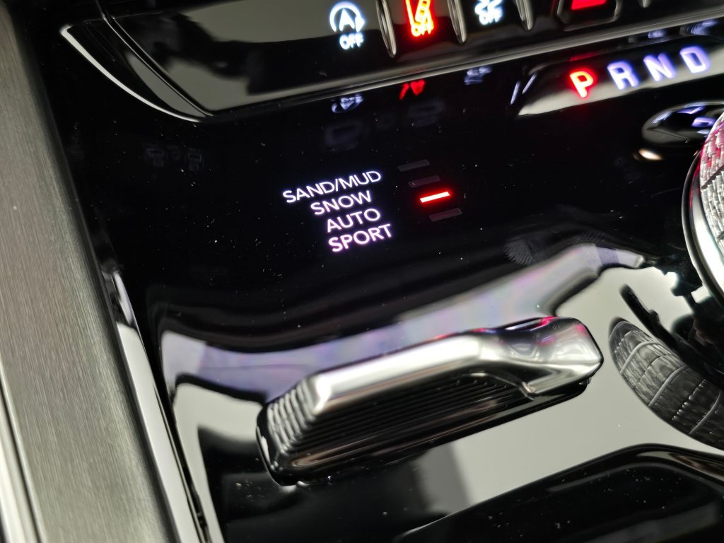 New 2026 Jeep Grand Wagoneer 4WD image 36
