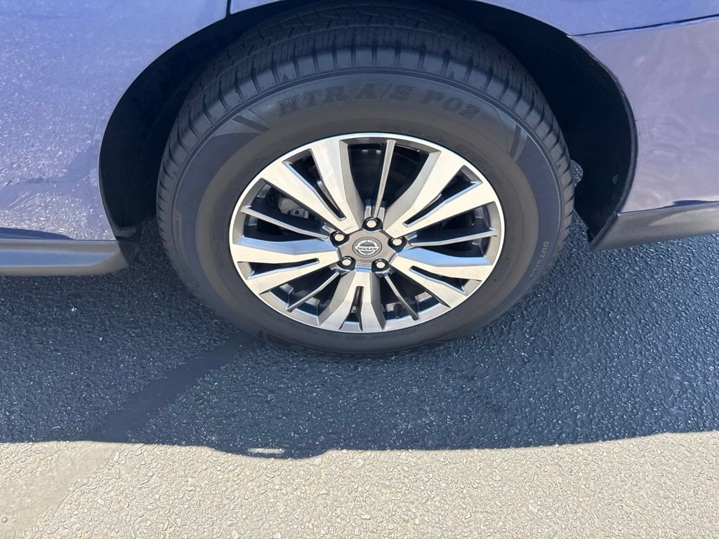 Used 2019 Nissan Pathfinder SL FWD image 16