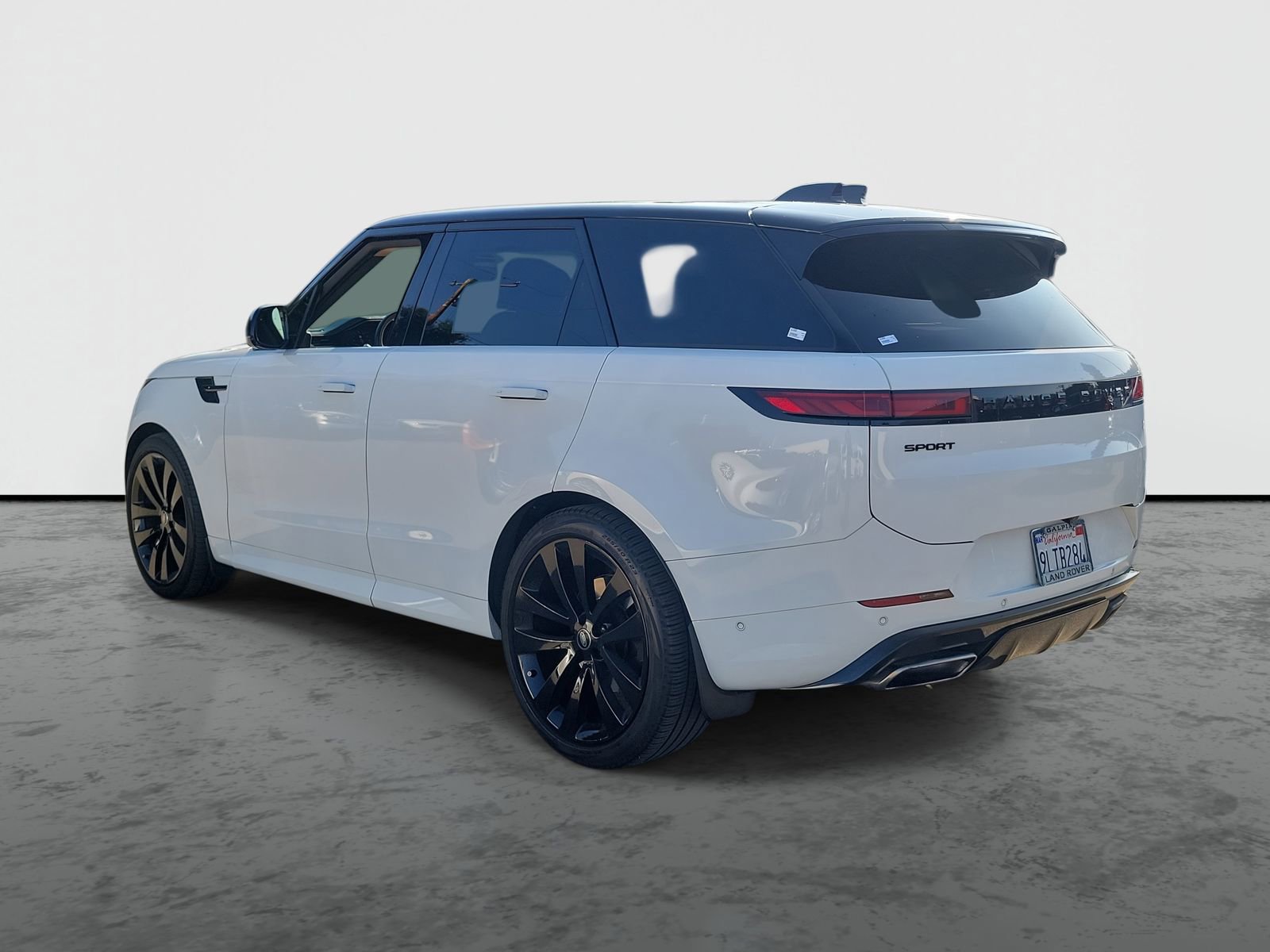 Used 2024 Land Rover Range Rover Sport Dynamic SE image 2