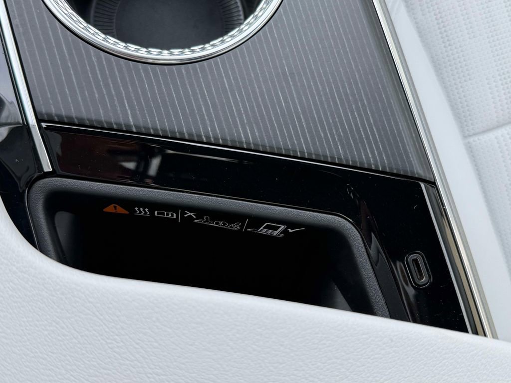 Used 2024 Cadillac Lyriq Sport image 24