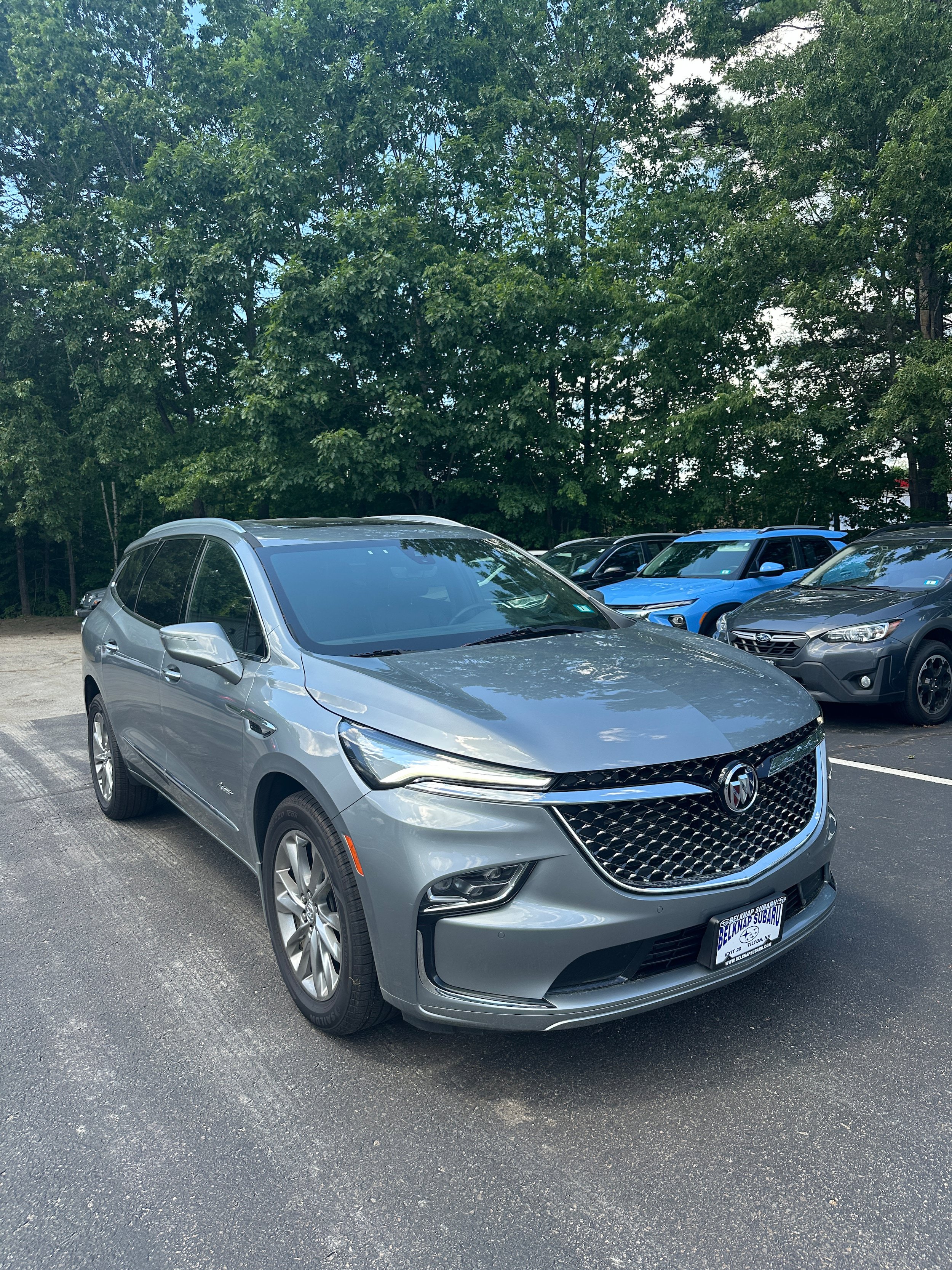 Used 2023 Buick Enclave Avenir w/ Avenir Technology Package AWD/4WD image 3