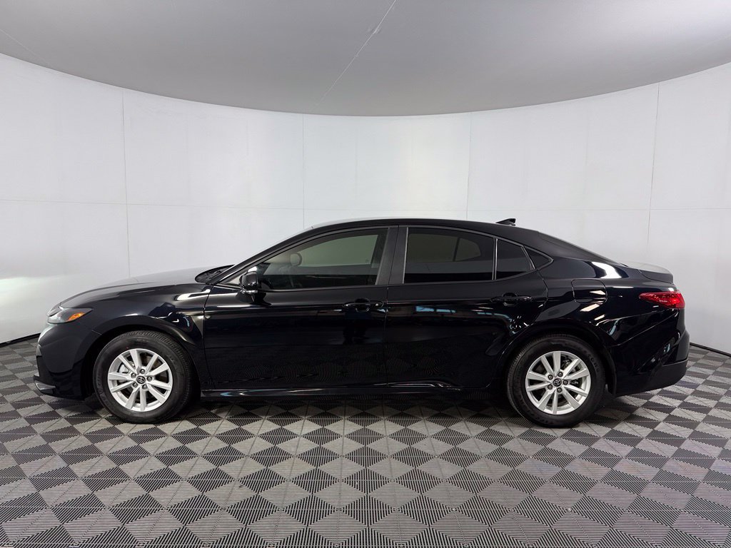 Used 2026 Toyota Camry LE FWD image 6