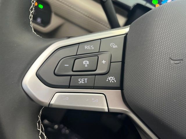 New 2025 Volkswagen Atlas SE image 29