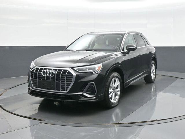 Certified 2025 Audi Q3 2.0T Premium w/ Convenience Package image 3