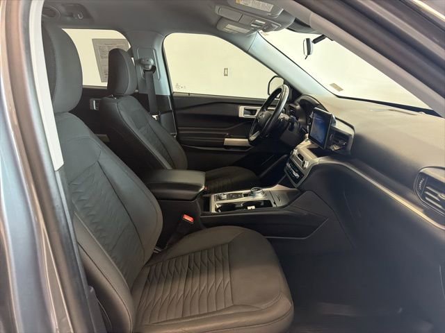 Used 2021 Ford Explorer XLT w/ Class III Trailer Tow Package image 34